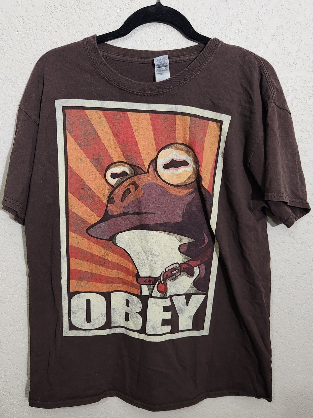 Gildan Brown Short-Sleeve Obey Frog Graphic Tee